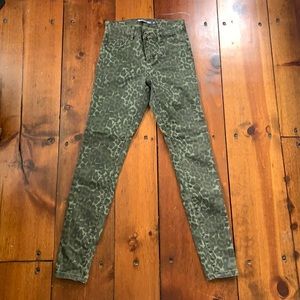 Green cheetah-print skinny jeans size 24